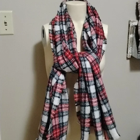 NWT Old Navy scarves bundle of three - Picture 1 of 2